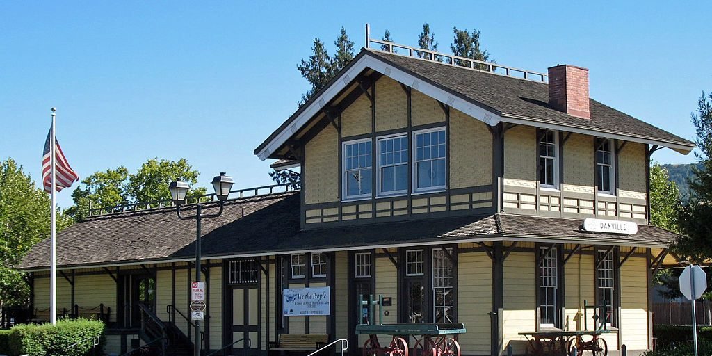 Downtown Danville Railroad - Image Credit - Sanfranman59